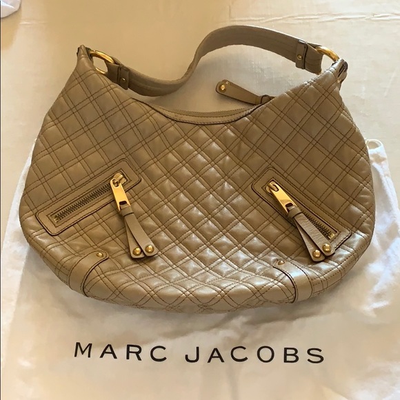 Marc Jacobs Hobo Banana - Picture 1 of 5